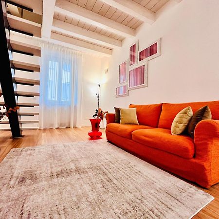 Riverside Loft Navigli - Spacious Two-Bedroom Apartment Milano Esterno foto