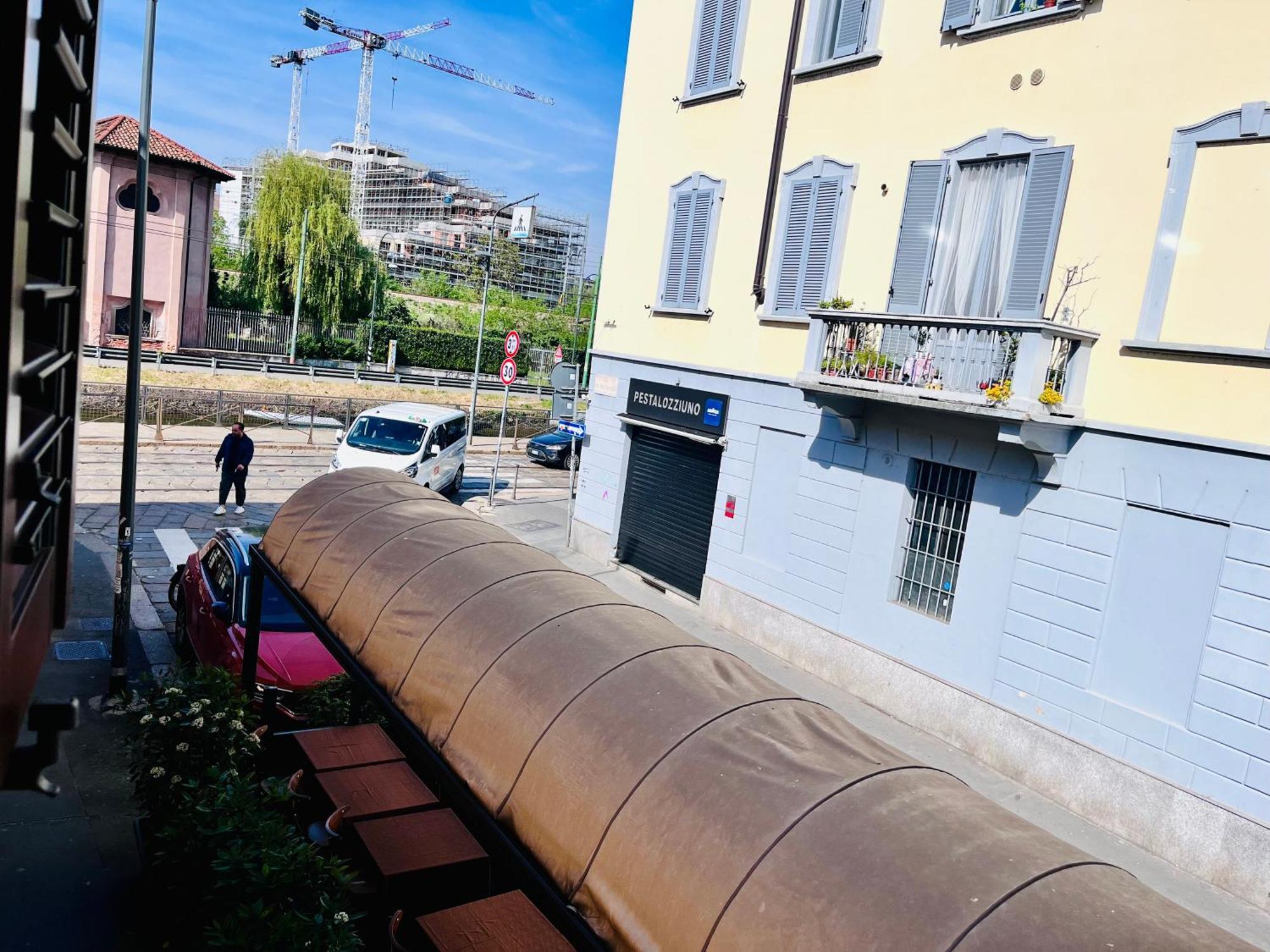 Riverside Loft Navigli - Spacious Two-Bedroom Apartment Milano Esterno foto
