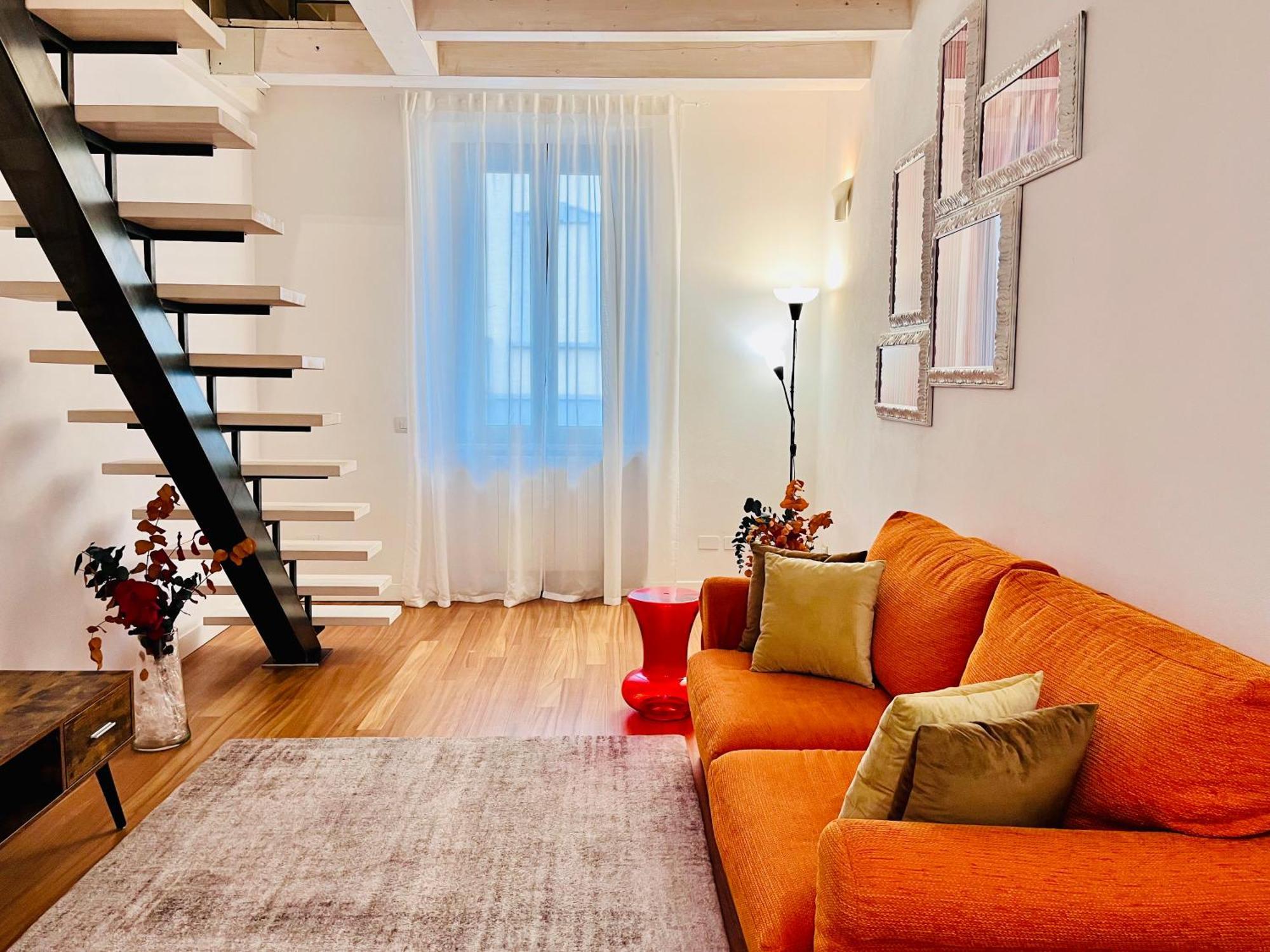 Riverside Loft Navigli - Spacious Two-Bedroom Apartment Milano Esterno foto