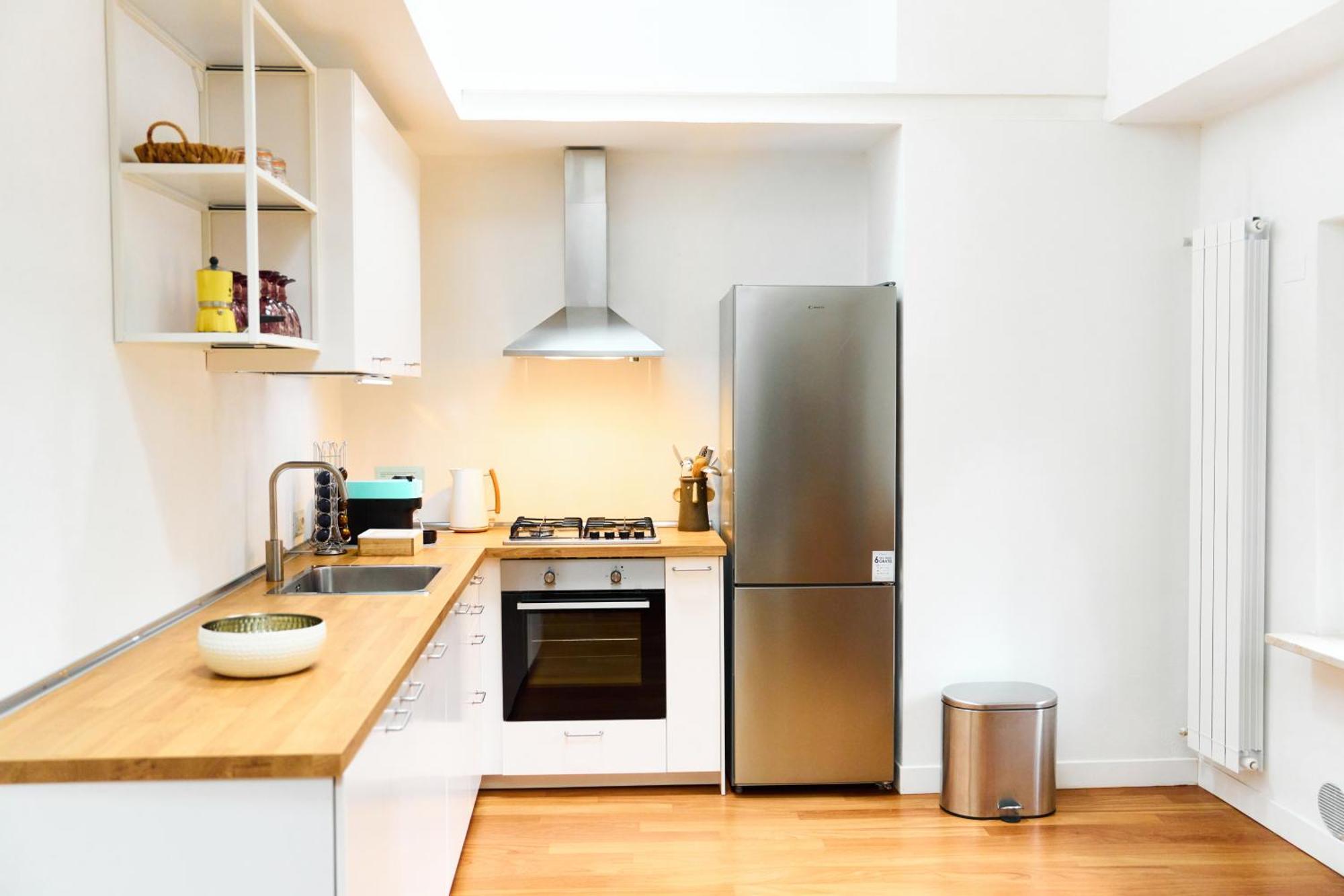 Riverside Loft Navigli - Spacious Two-Bedroom Apartment Milano Esterno foto